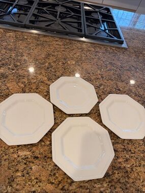Johnson Bros. Heritage White set of 4 salad plates (7 3/4 in) octagon shape bead